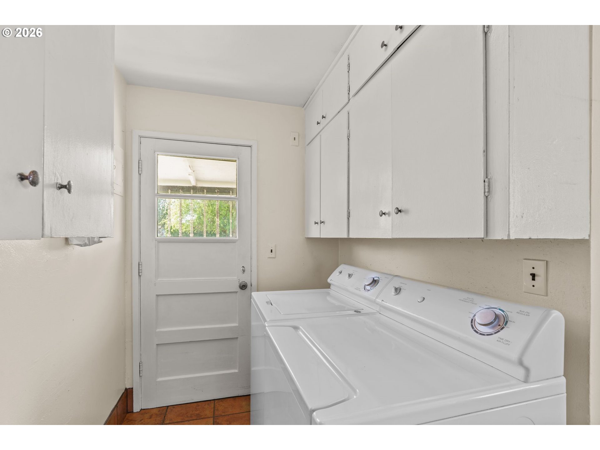 1649 G Street Springfield, OR 97477 - Photo 9 of 29 Gallery Image 9