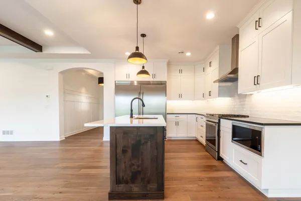 $699,900 | 3235 Bella Terra Road Northeast, Rochester, MN 55906