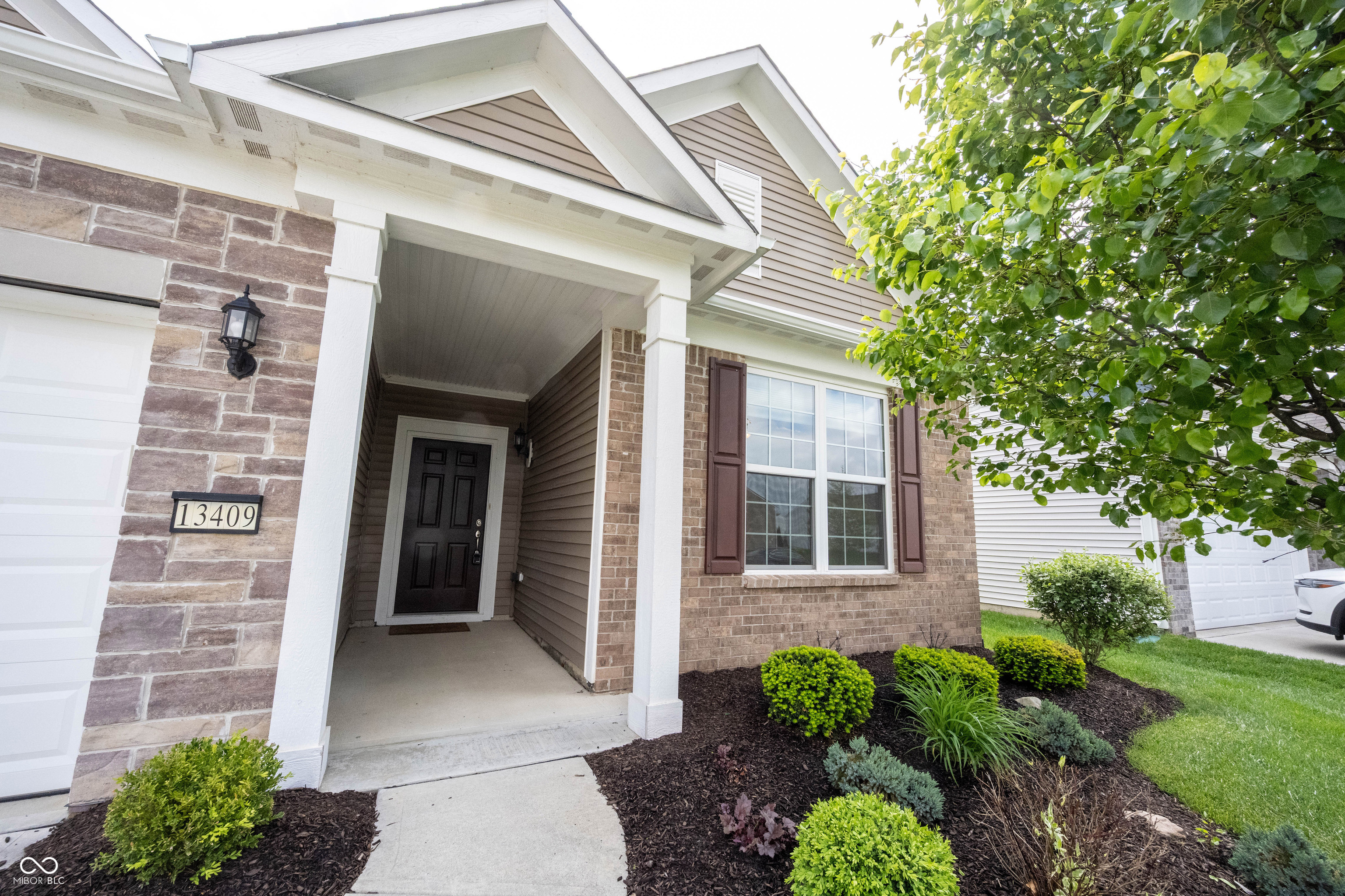 13409 Champagne Street Fishers, IN 46037 - Photo 4 of 78
