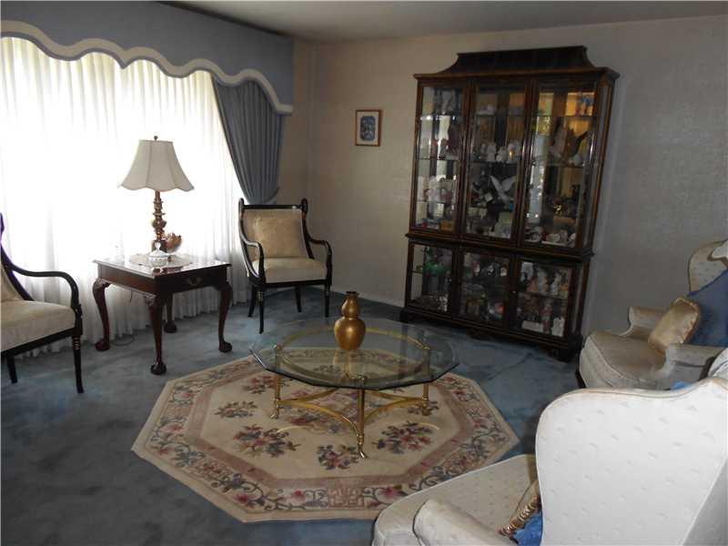 1028 Richard Road North Huntingdon, PA 15642 - Photo 13 of 22 Living Room.