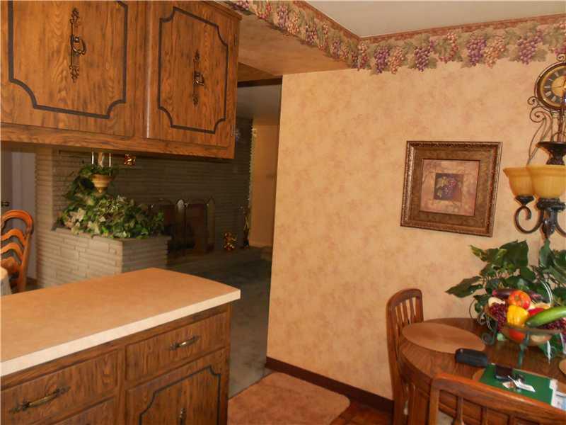 1028 Richard Road North Huntingdon, PA 15642 - Photo 9 of 22 Kitchen.
