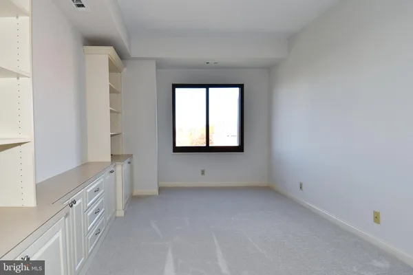 $725,000 | 1250 South Washington Street, Unit 816, Alexandria, VA 22314