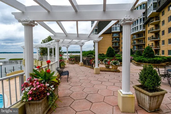 $725,000 | 1250 South Washington Street, Unit 816, Alexandria, VA 22314