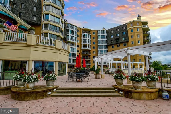 $725,000 | 1250 South Washington Street, Unit 816, Alexandria, VA 22314