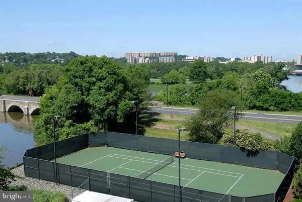 $725,000 | 1250 South Washington Street, Unit 816, Alexandria, VA 22314
