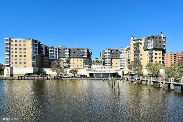 $725,000 | 1250 South Washington Street, Unit 816, Alexandria, VA 22314