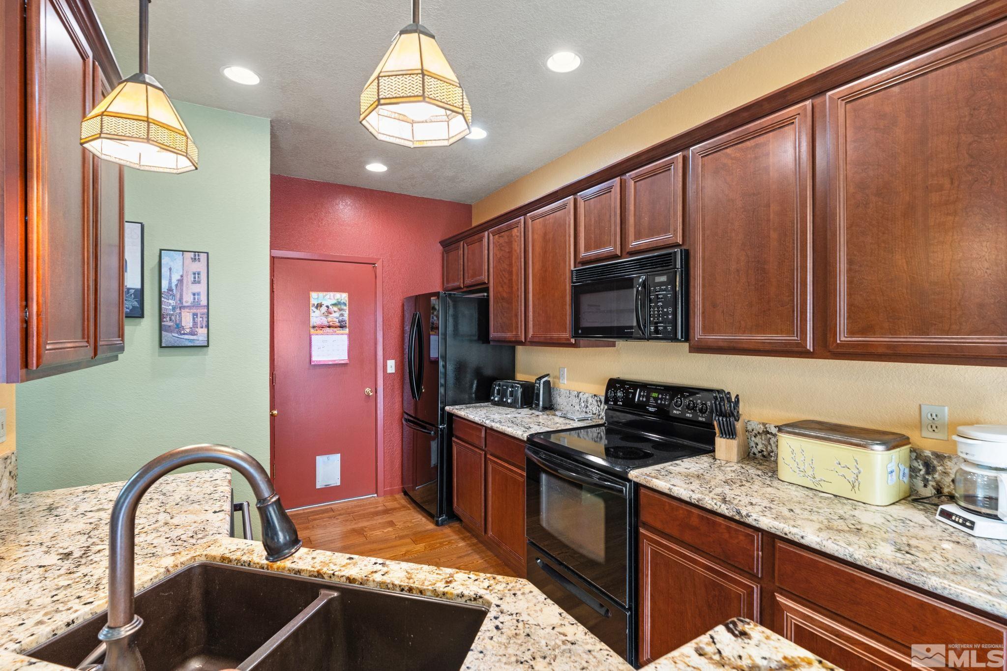 4333 Leeward Lane Reno, NV 89502 - Photo 14 of 36 Photo 15