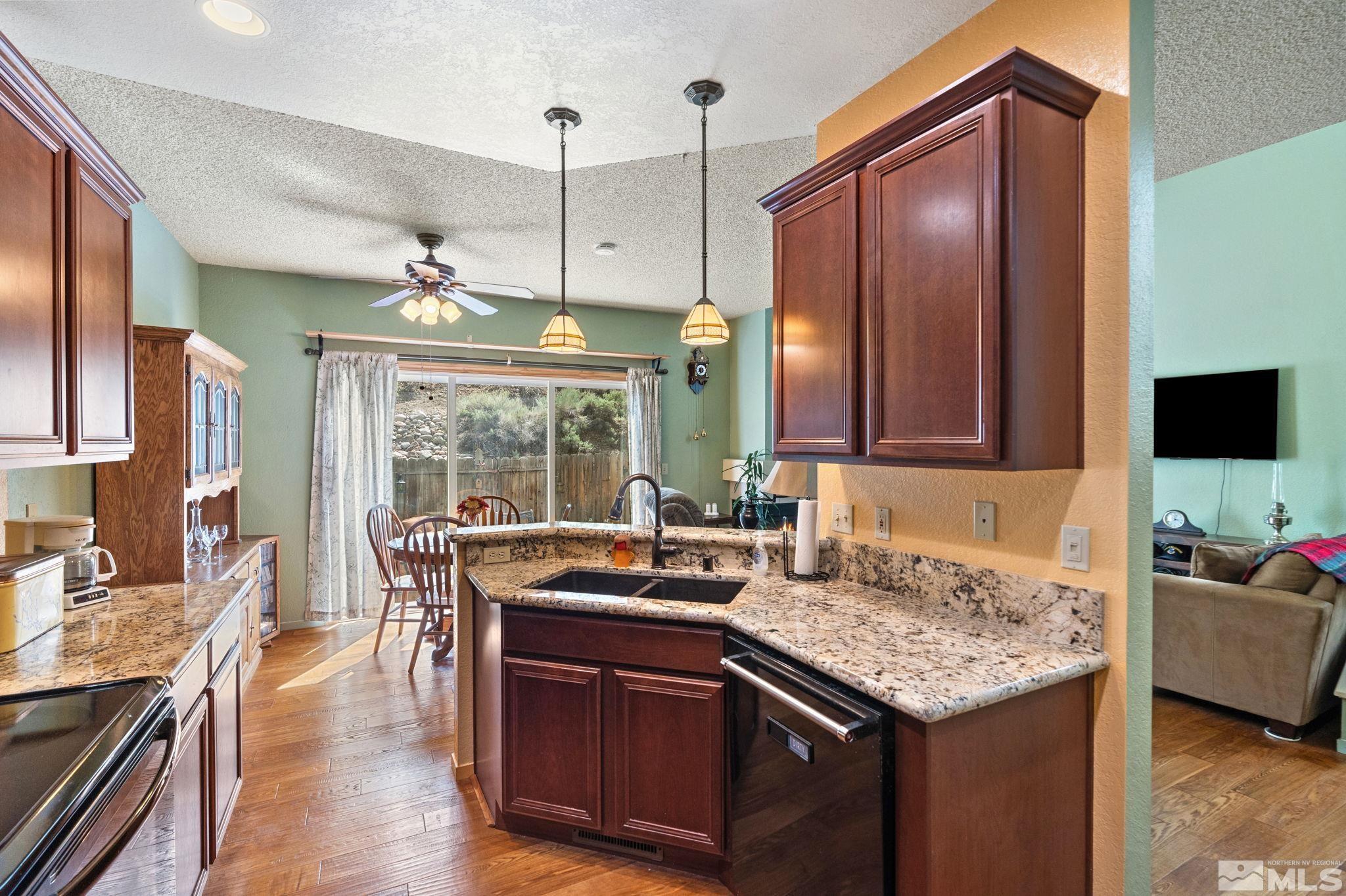 4333 Leeward Lane Reno, NV 89502 - Photo 18 of 36 Photo 19