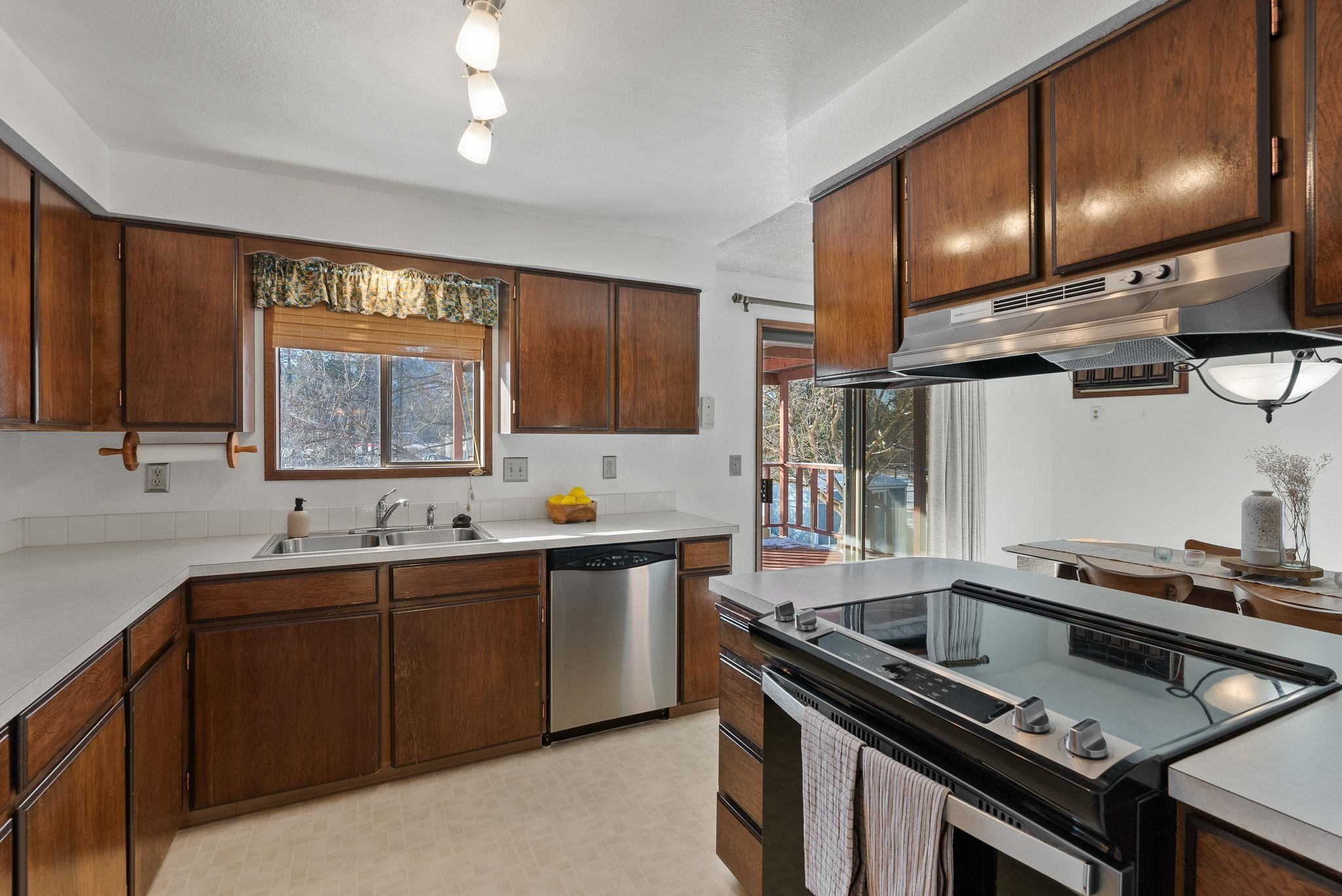 3416 South Van Marter Road Spokane Valley, WA 99206 - Photo 11 of 41 Gallery Image 11