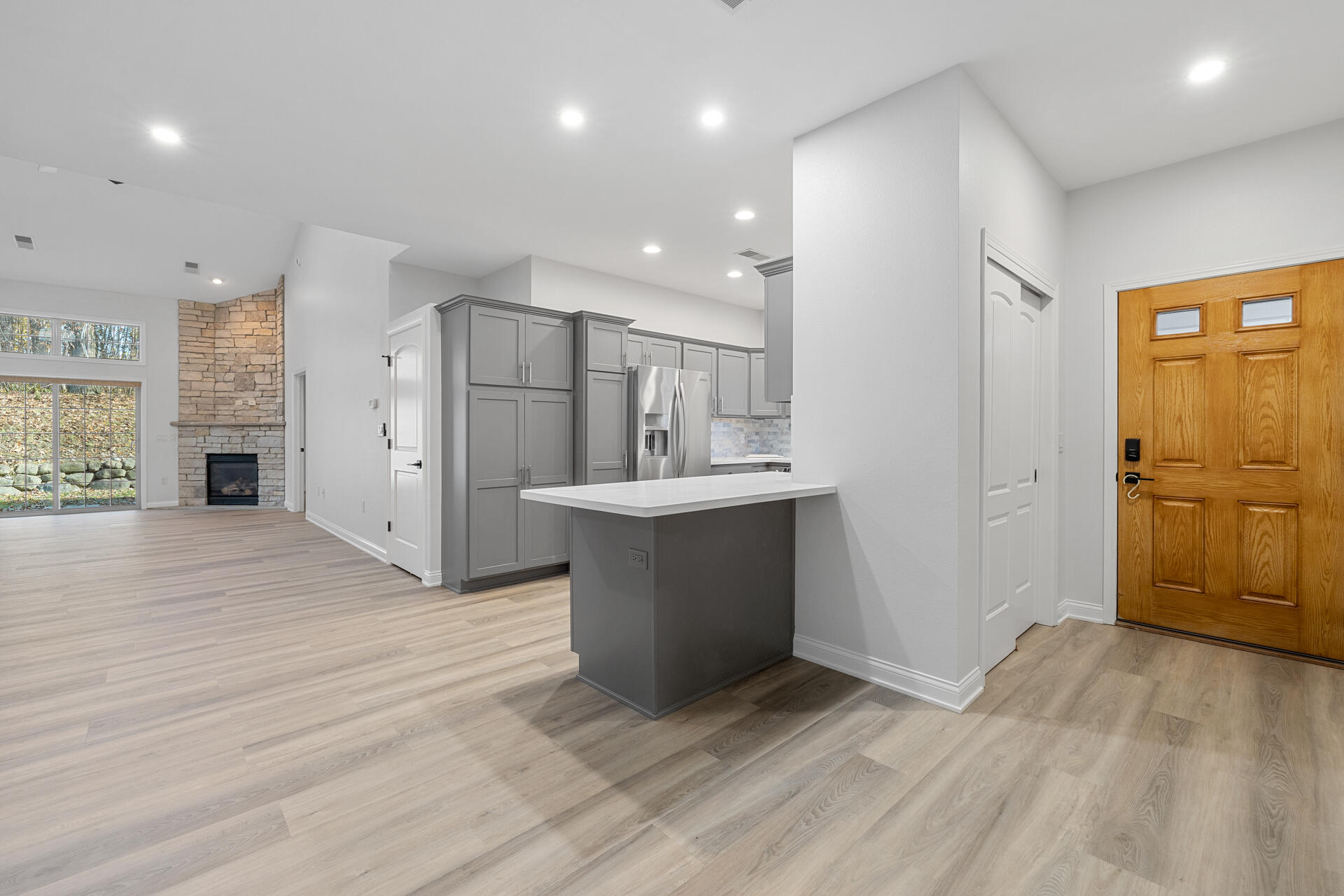 572 Cedar Bluffs Way Slinger, WI 53086 - Photo 20 of 37 10-Interior_572 Cedar Bluffs Way