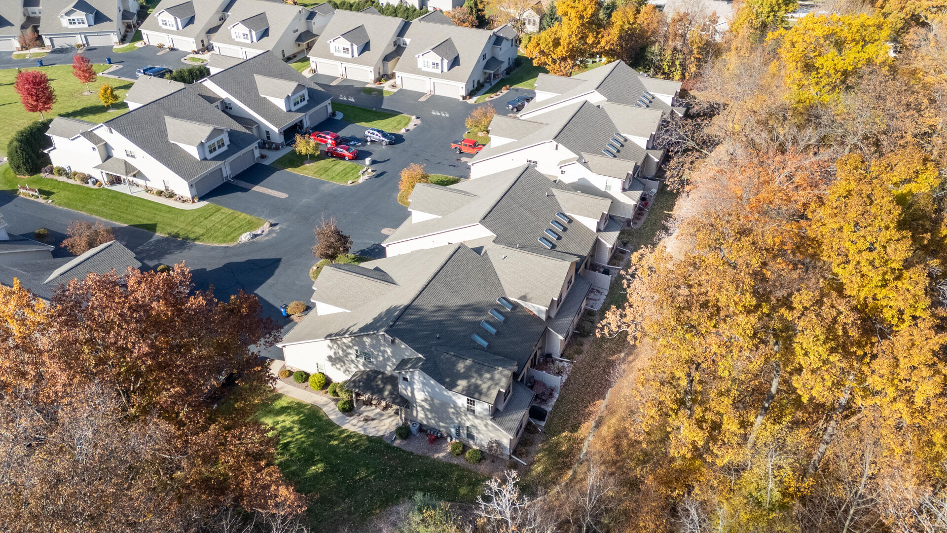 572 Cedar Bluffs Way Slinger, WI 53086 - Photo 7 of 37 5-Exterior_572 Cedar Bluffs Way