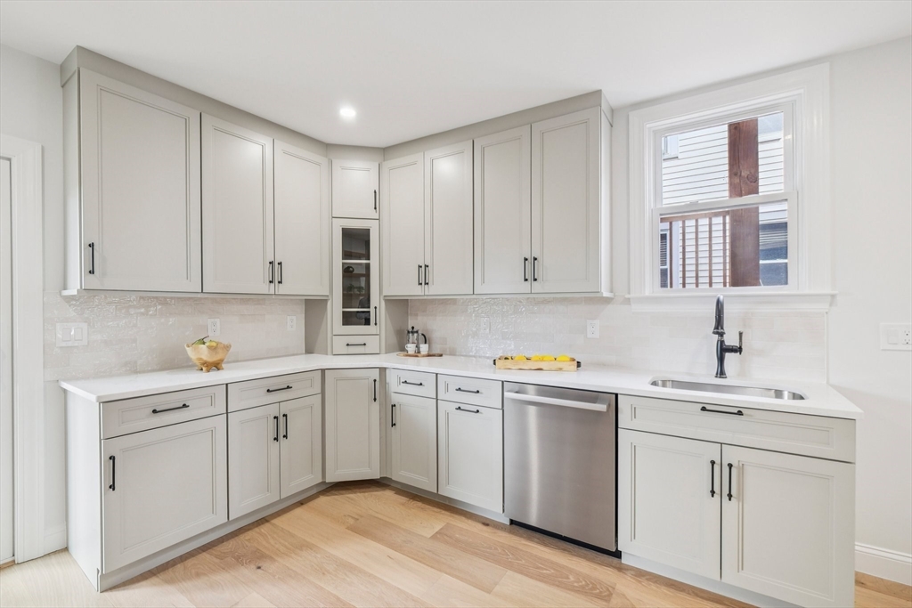32-34 Larch Street Boston, MA 02135 - Photo 14 of 42