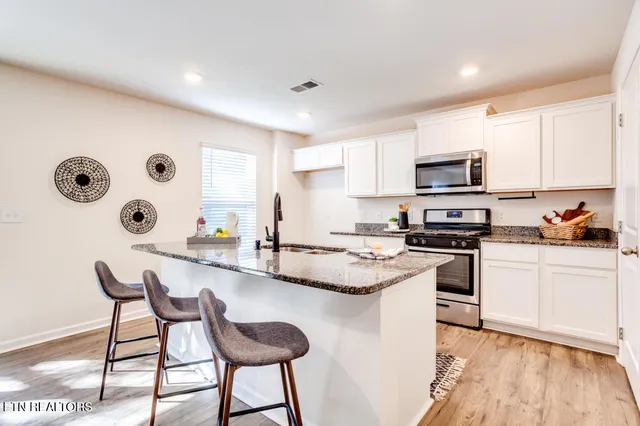 $308,000 | 881 Greene Mdw Drive, Talbott, TN 37877