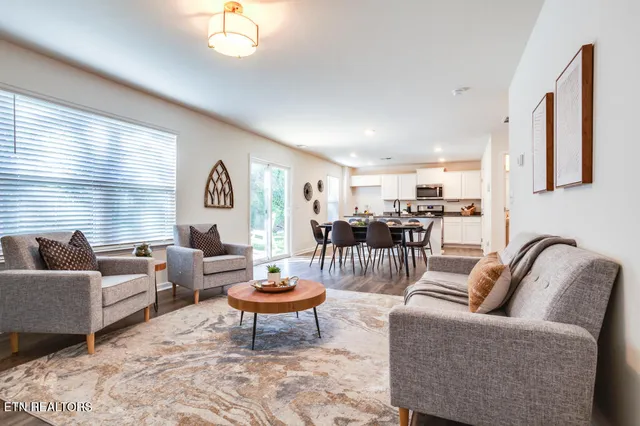 $308,000 | 881 Greene Mdw Drive, Talbott, TN 37877