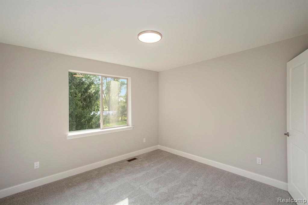 2919 Basil Drive Rochester Hills, MI 48309 - Photo 36 of 49