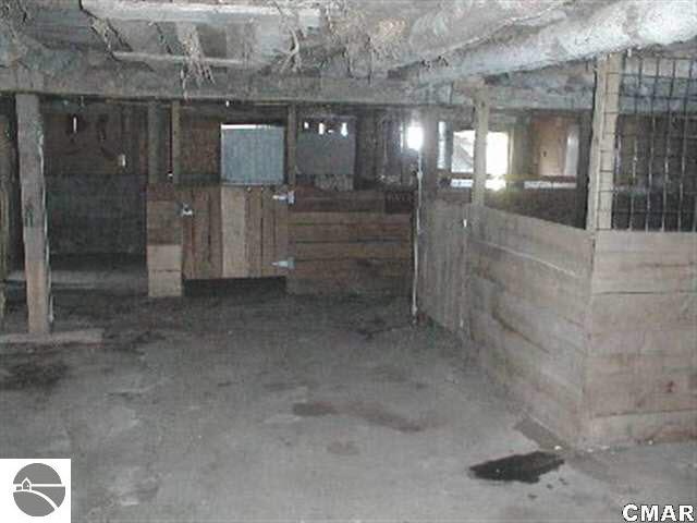 306 West Grant Road Ithaca, MI 48847 - Photo 13 of 15 1770380-12.JPG