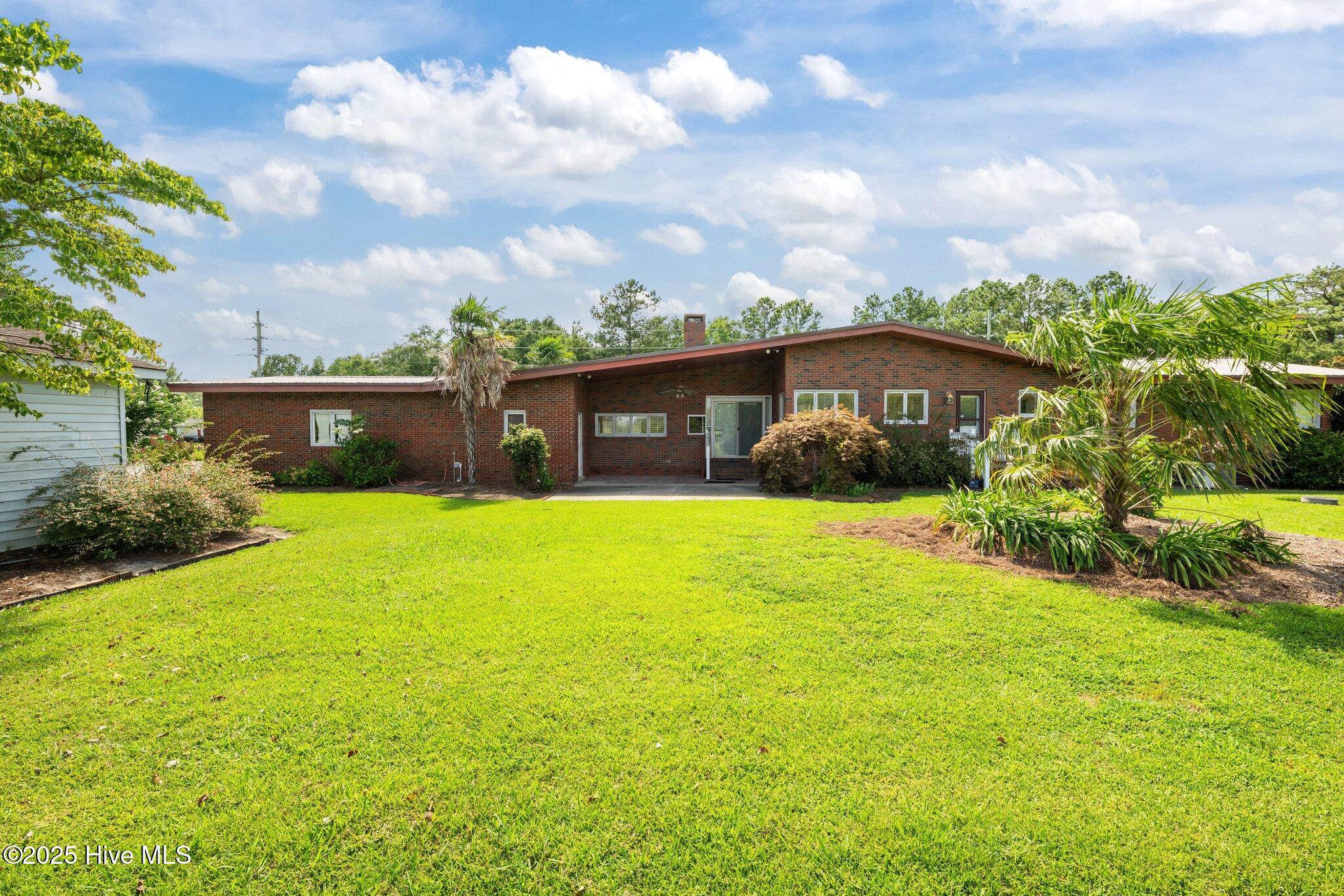 4204 Old Cherry Point Road New Bern, NC 28560 - Photo 3 of 50 1-web-or-mls-DSC_1798