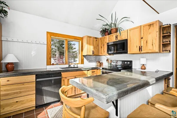 $369,900 | 2253 Fors Road, Two Harbors, MN 55616