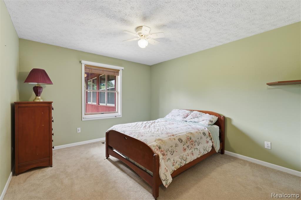 3843 Hooker Road Pinckney, MI 48169 - Photo 15 of 36