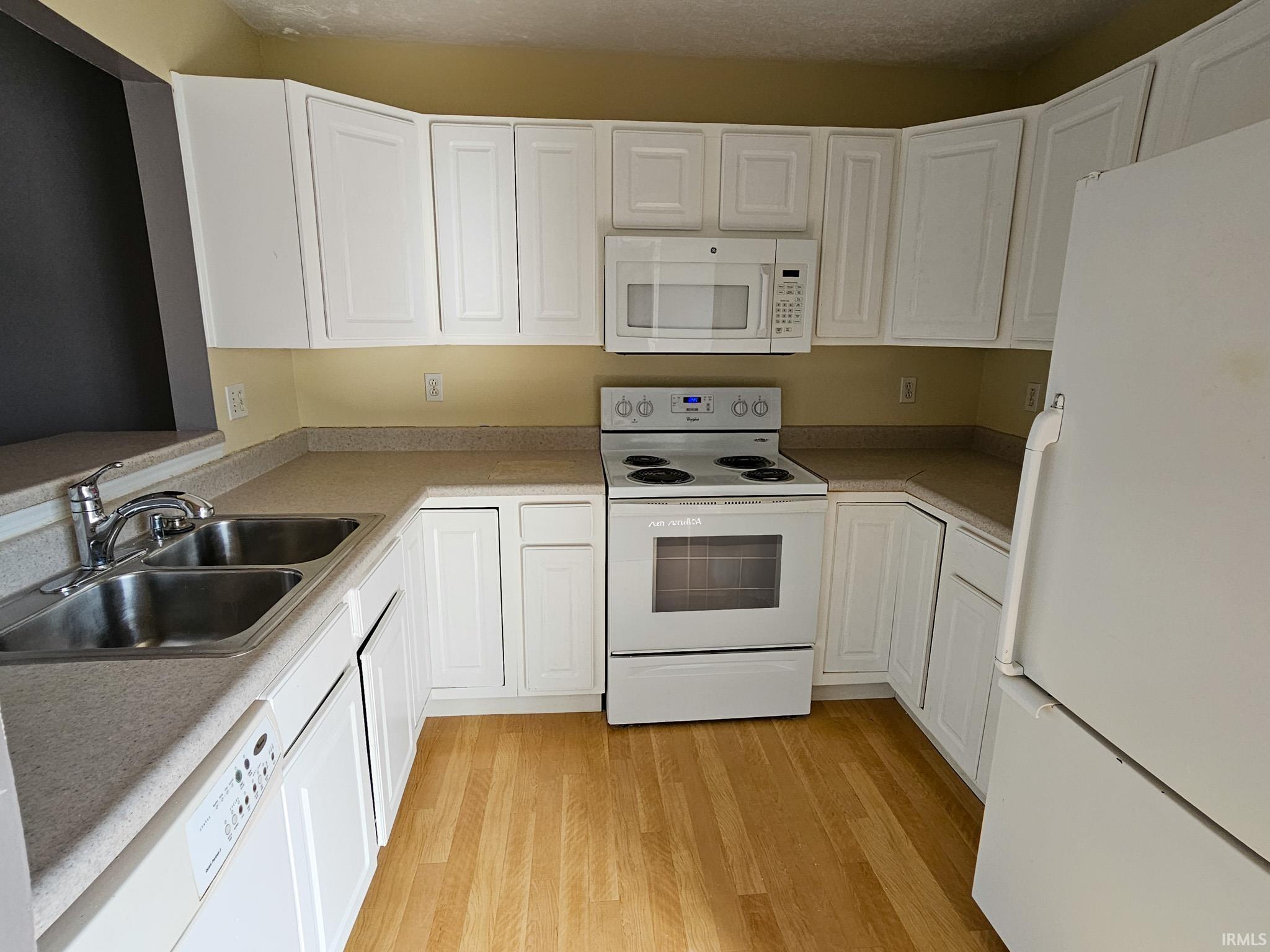 3987 South Cramer Circle Bloomington, IN 47403 - Photo 7 of 19