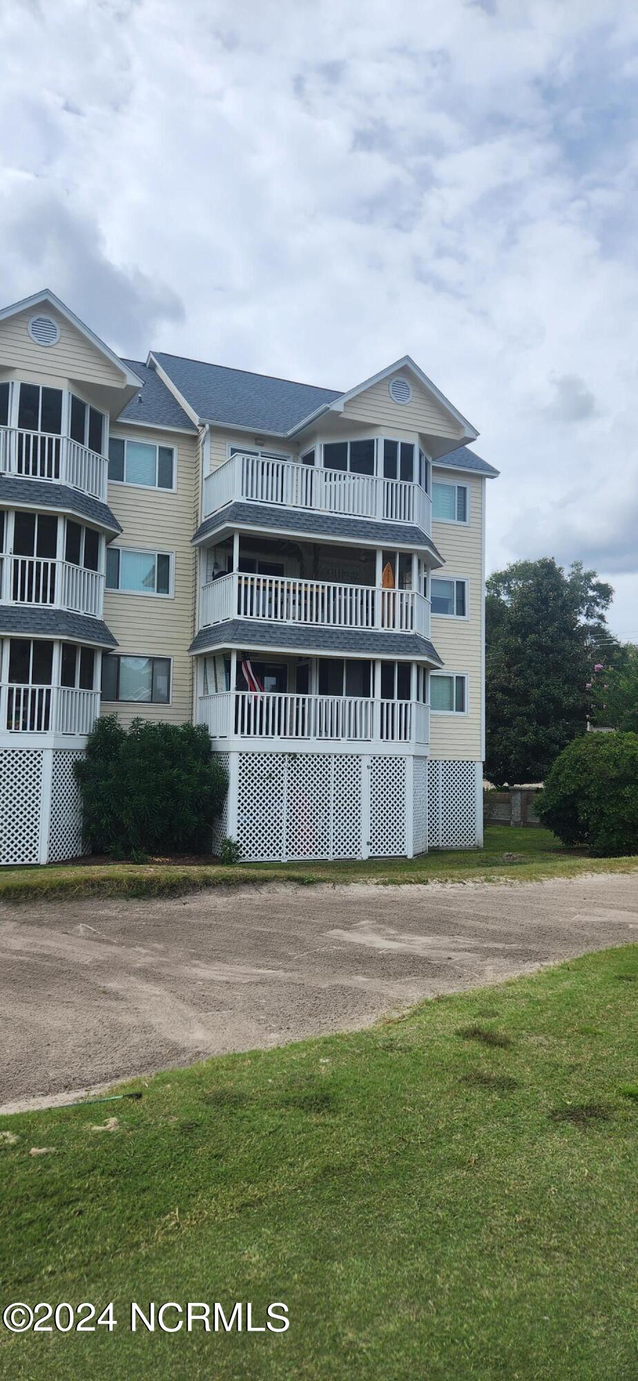 1914 Goose Creek Road Southwest, Unit 2104 Ocean Isle Beach, NC 28469 - Photo 13 of 21 Front of condo