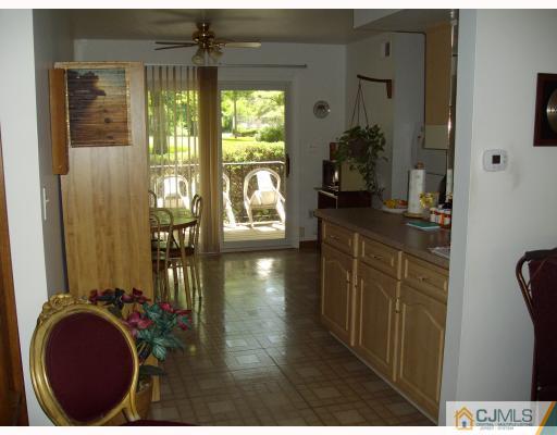 170 Evergreen Road, Unit 13A Metuchen, NJ 08840 - Photo 5 of 10 Gallery Image 5