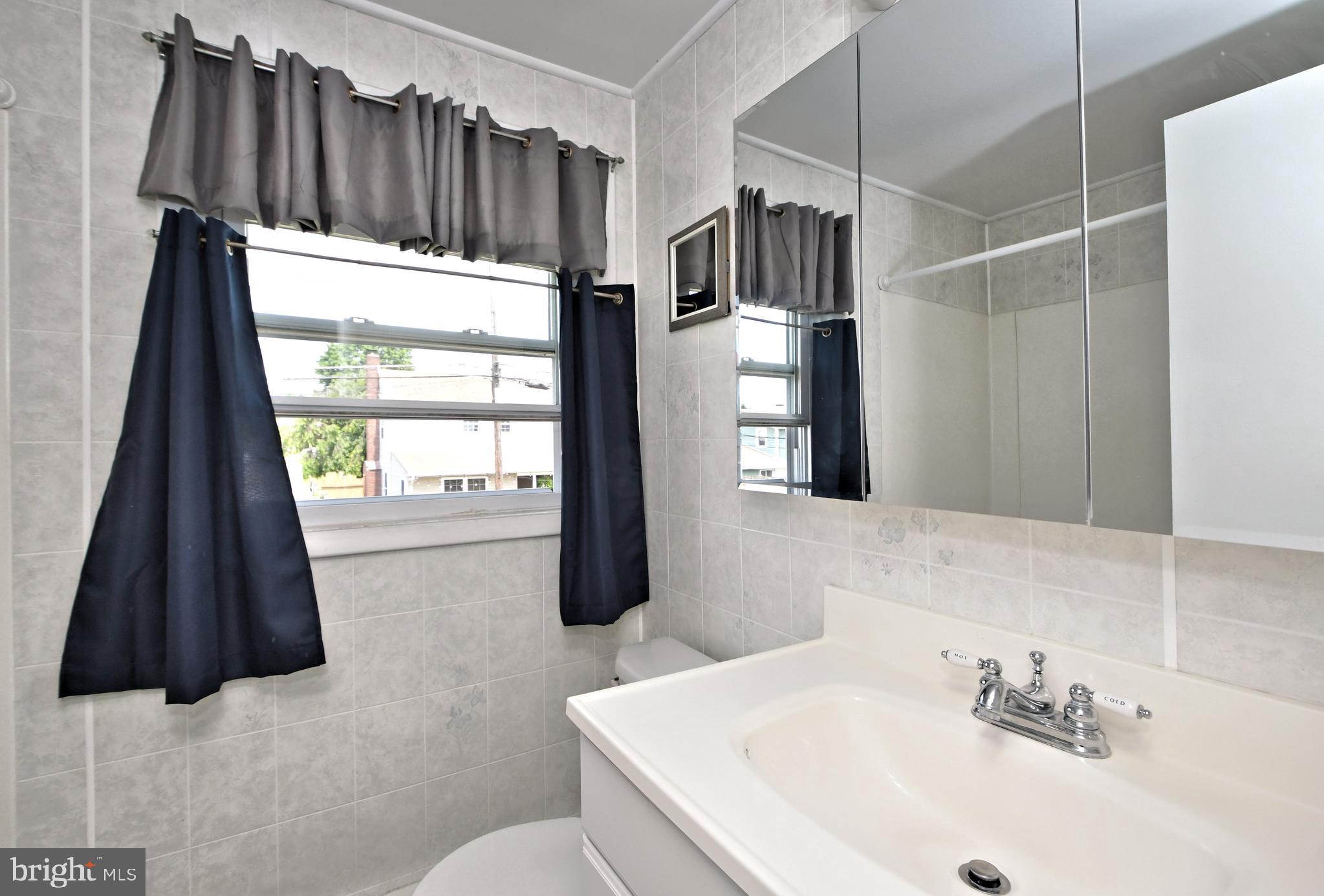 29 Tweed Road Levittown, PA 19056 - Photo 31 of 42