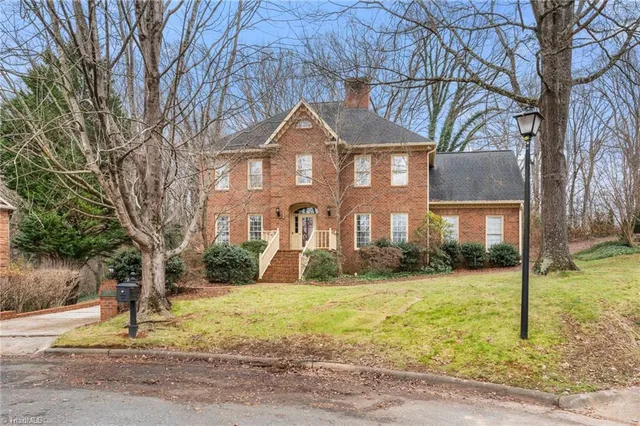 $739,000 | 924 Ashley Gln Drive, Winston-Salem, NC 27104