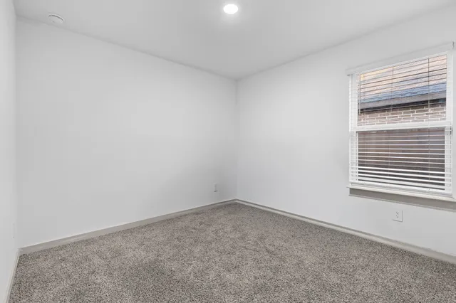 $2,400 | 5014 Pne Hvn Lane, Fresno, TX 77545