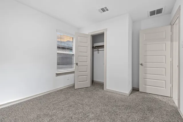 $2,400 | 5014 Pne Hvn Lane, Fresno, TX 77545