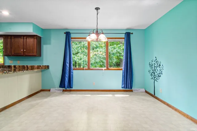 $529,000 | 2299 Brown Chapel Road, Boonville, IN 47601