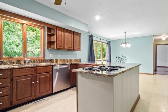 $529,000 | 2299 Brown Chapel Road, Boonville, IN 47601