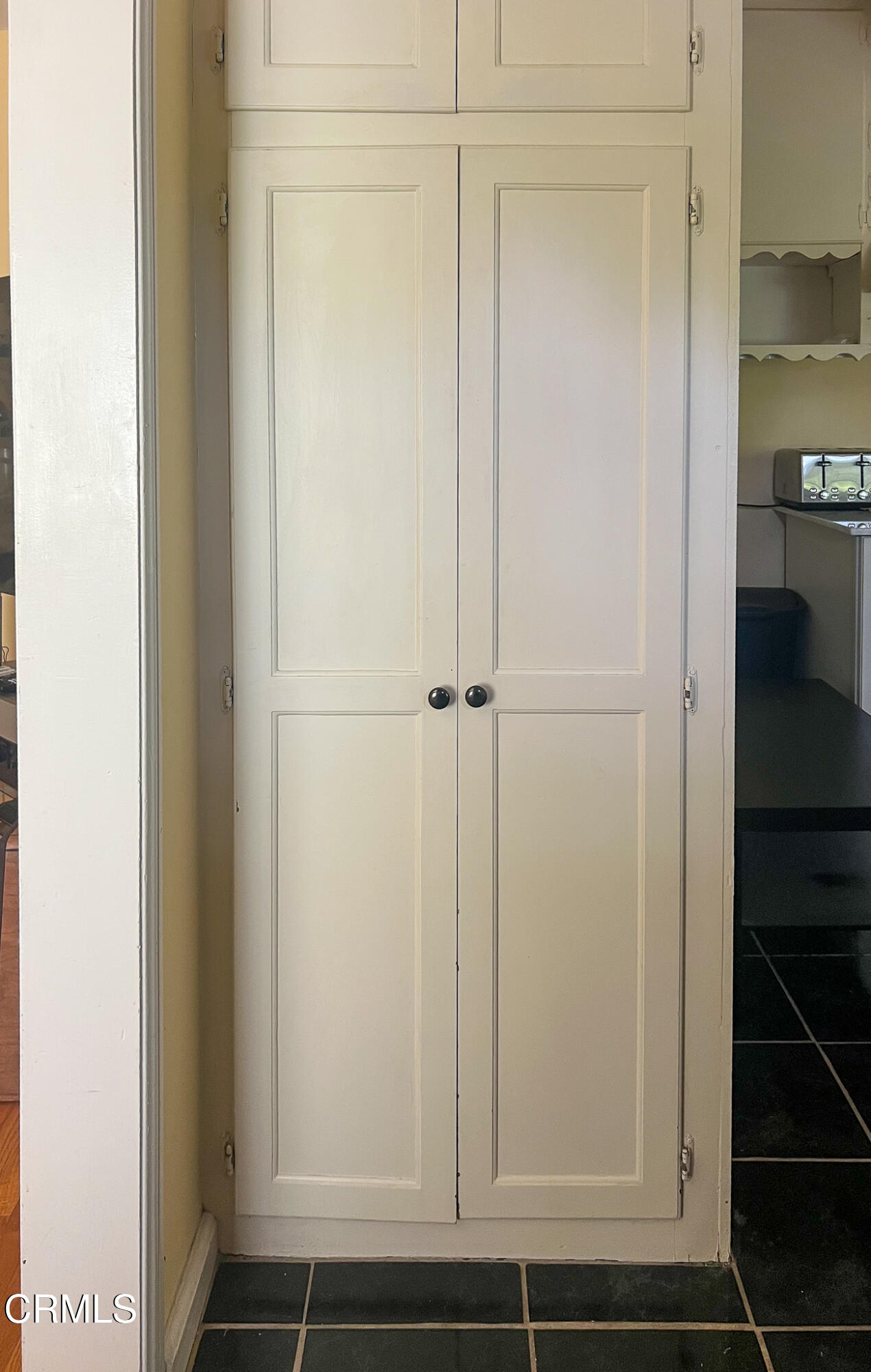 14135 Hatteras Street Sherman Oaks, CA 91401 - Photo 32 of 39 a bathroom with a shower