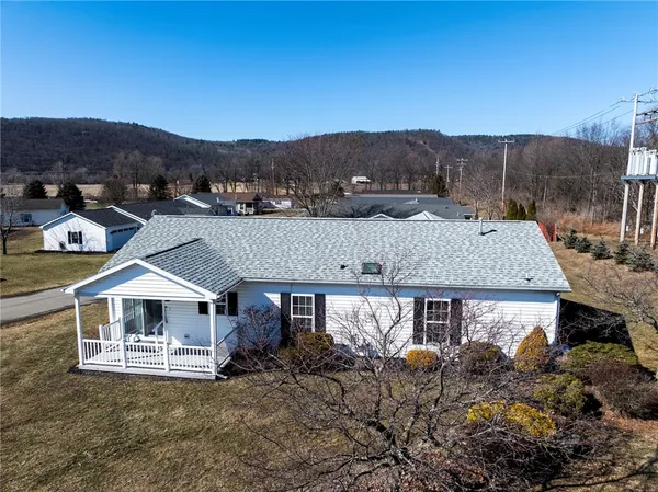 $179,500 | 6679 Daffodil Drive, Bath, NY 14810