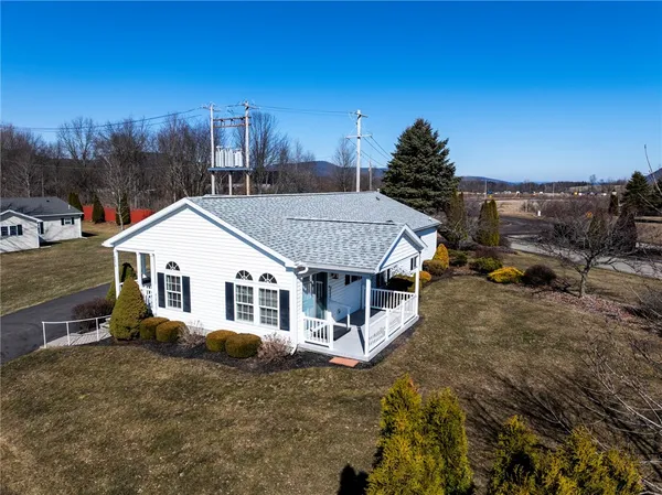 $179,500 | 6679 Daffodil Drive, Bath, NY 14810
