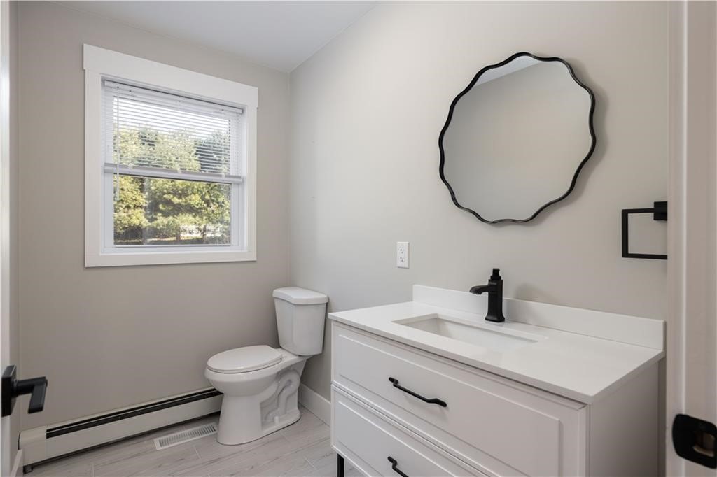 311 Hope Road Cranston, RI 02921 - Photo 13 of 33