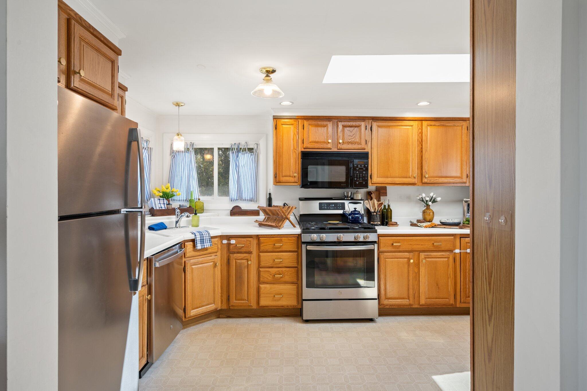 243 Nowell Road Bangor, ME 04401 - Photo 21 of 50 Kitchen