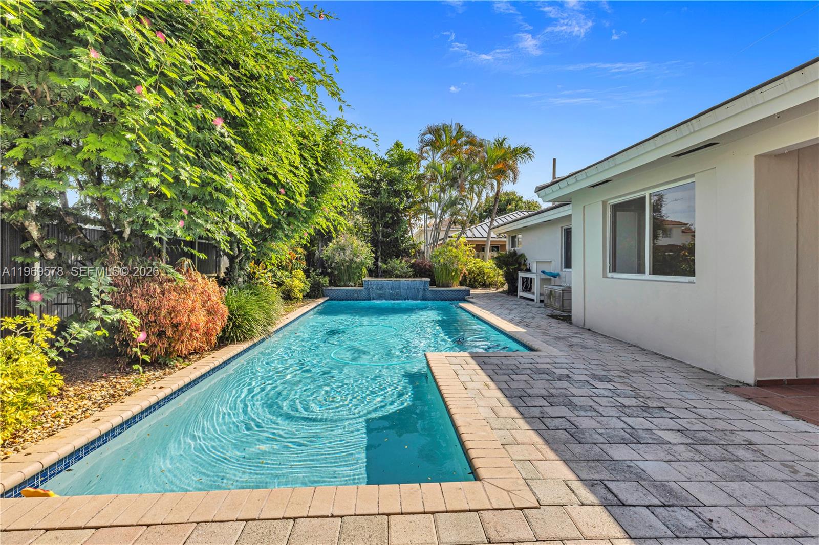 8531 Southwest 12th Street Miami, FL 33144 - Photo 19 of 34