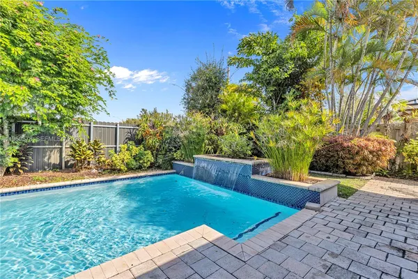 $4,750 | 8531 Southwest 12th Street, Miami, FL 33144