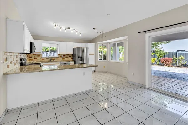 $4,750 | 8531 Southwest 12th Street, Miami, FL 33144