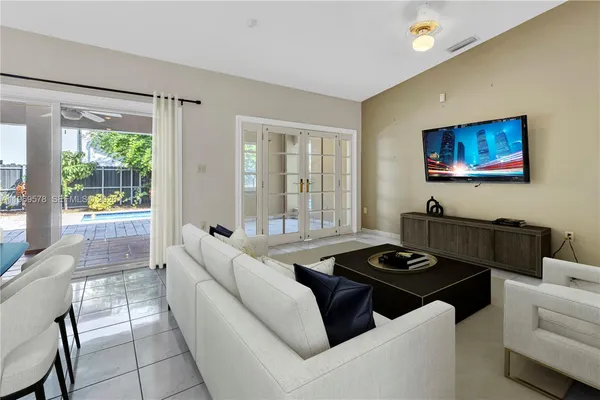 $4,750 | 8531 Southwest 12th Street, Miami, FL 33144