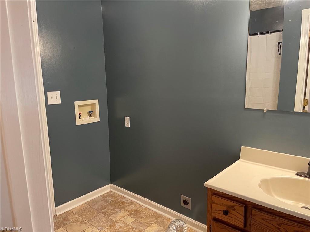1667 Bryant Road Mount Airy, NC 27030 - Photo 12 of 22 Gallery Image 12