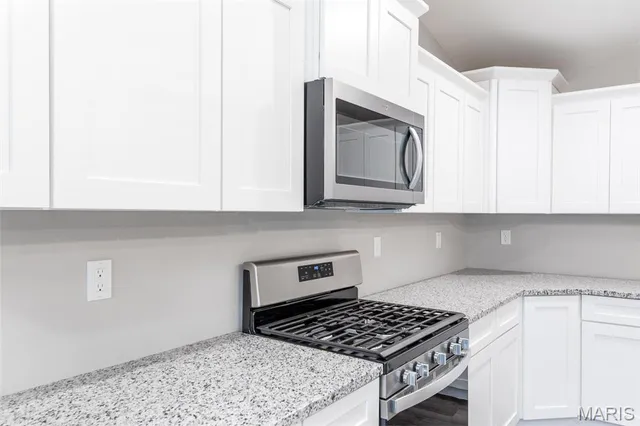 $373,000 | 15 Sonata Lane, Troy, IL 62294