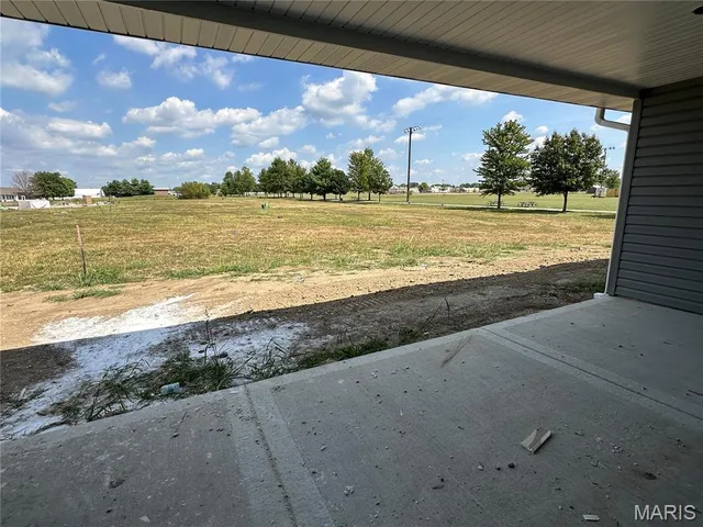 $373,000 | 15 Sonata Lane, Troy, IL 62294