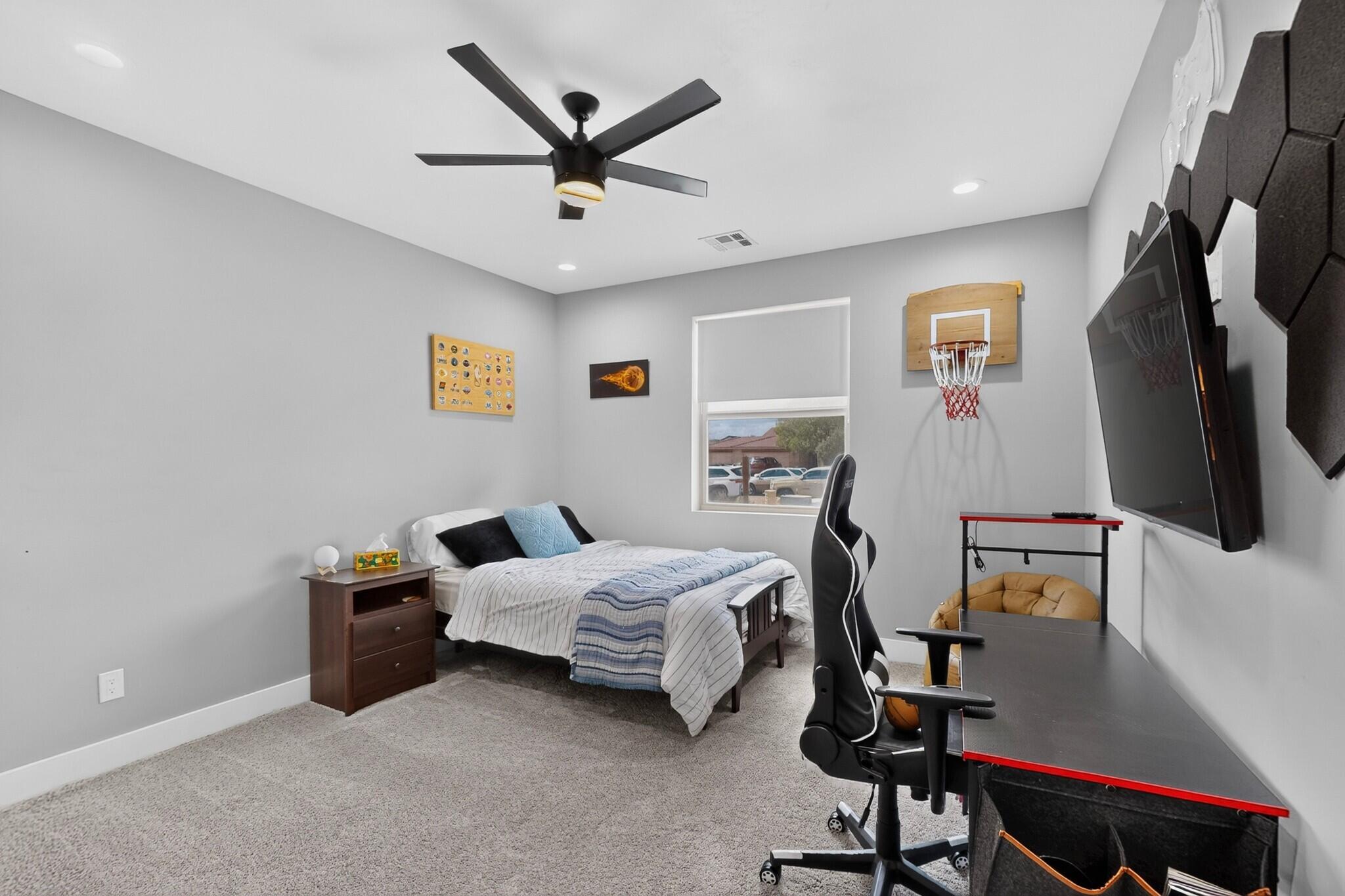 412 5th Street Northeast Rio Rancho, NM 87124 - Photo 28 of 53 Gallery Image 28