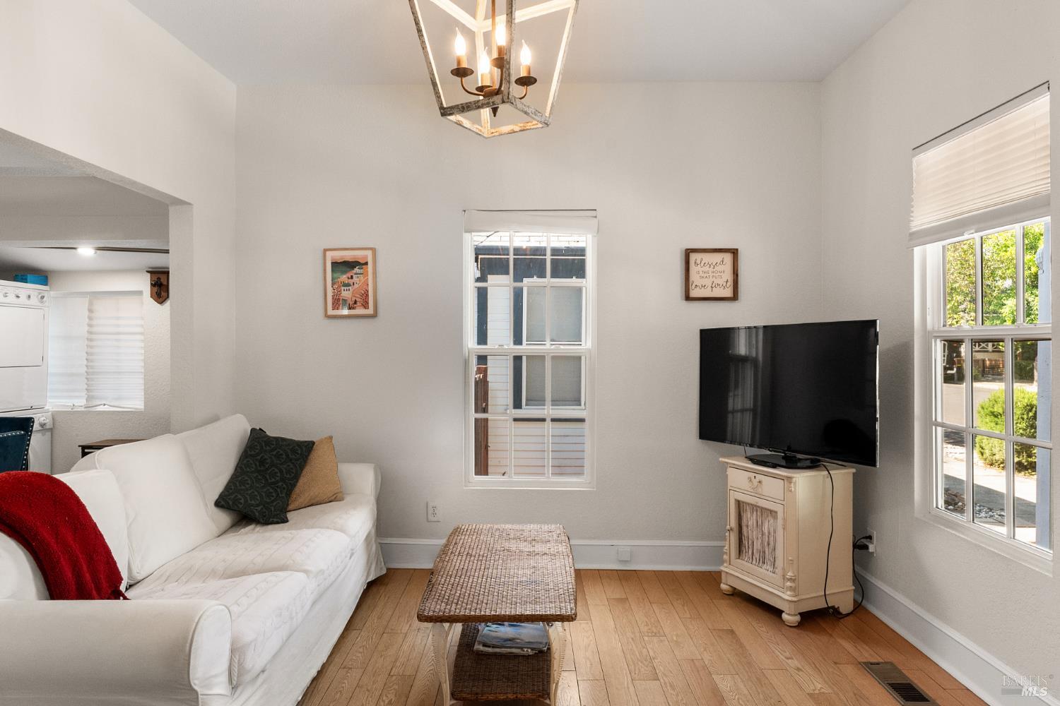 1400 Seminary Street Napa, CA 94559 - Photo 6 of 14