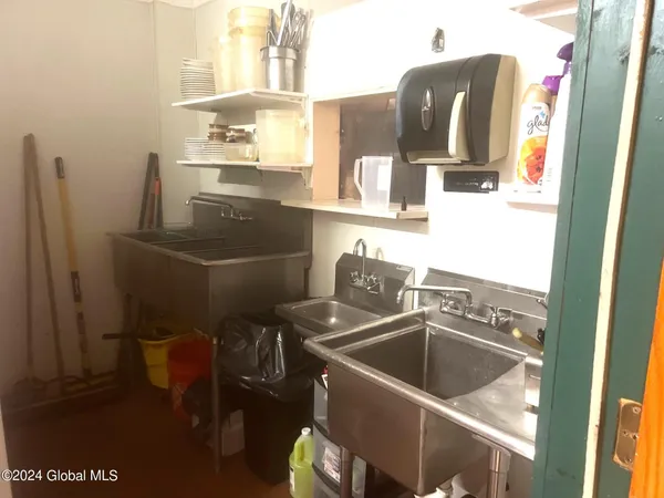 $300,000 | 2253 15th Street, Troy, NY 12180