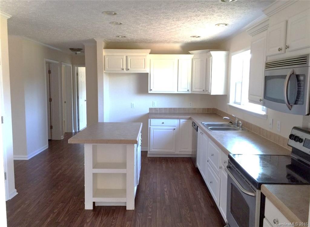 1542 Sandy Hill Road York, SC 29745 - Photo 6 of 10 Gallery Image 6