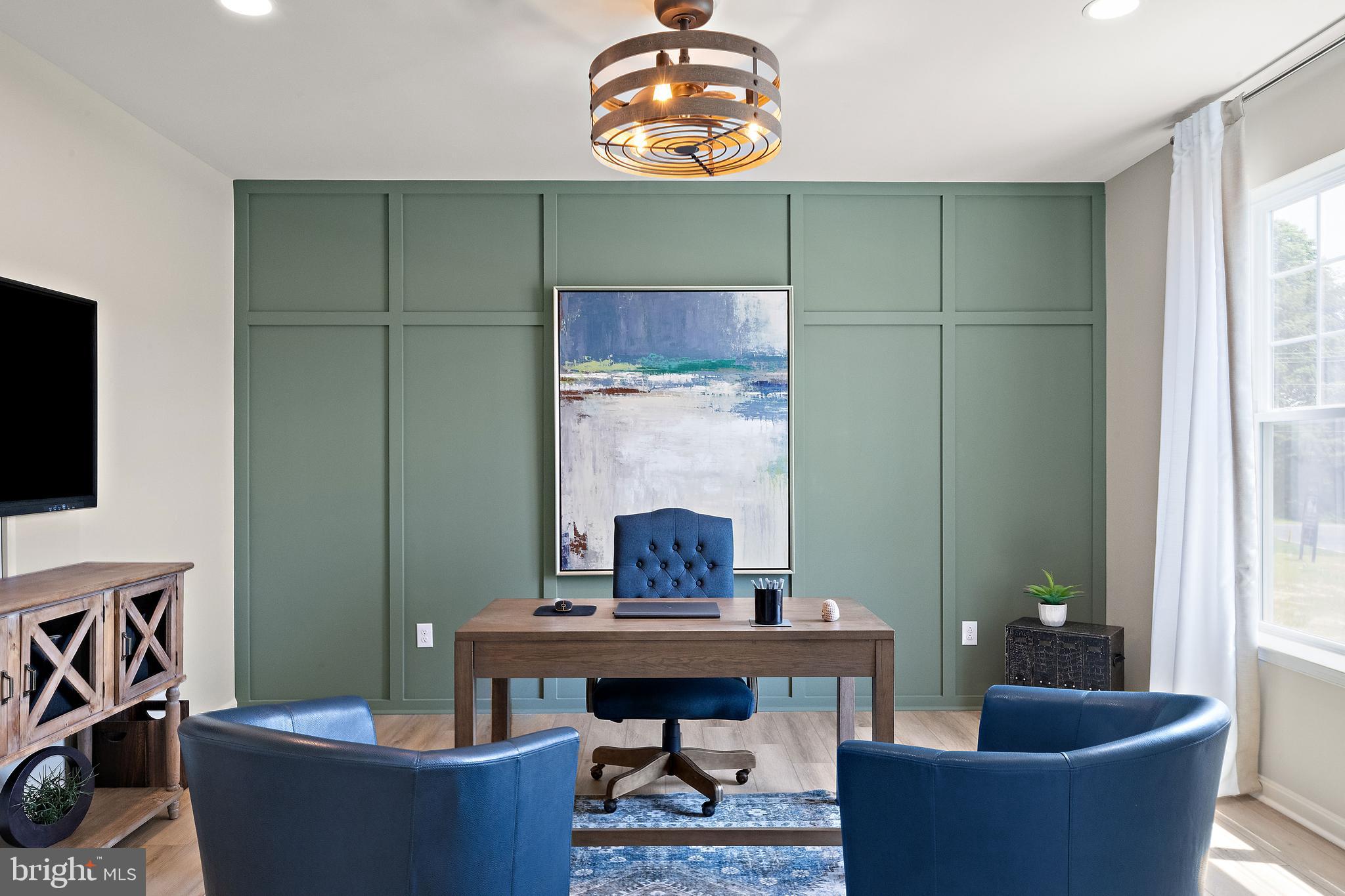5 B Little Baltimore Road Newark, DE 19711 - Photo 3 of 40 a living room with furniture and a window