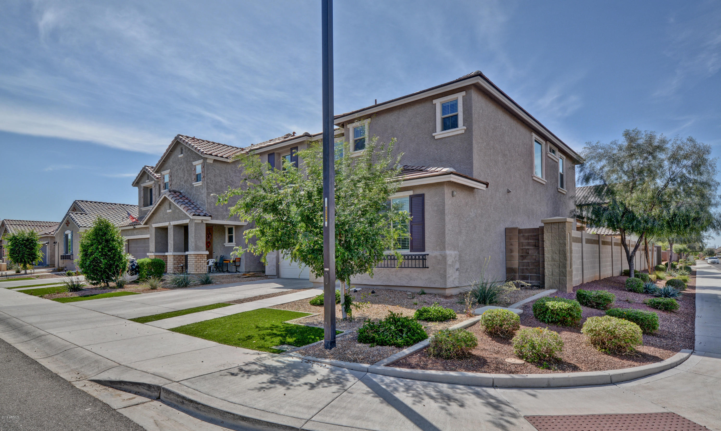 12135 West Rowel Road Peoria, AZ 85383 - Photo 2 of 39 Rowel (2)